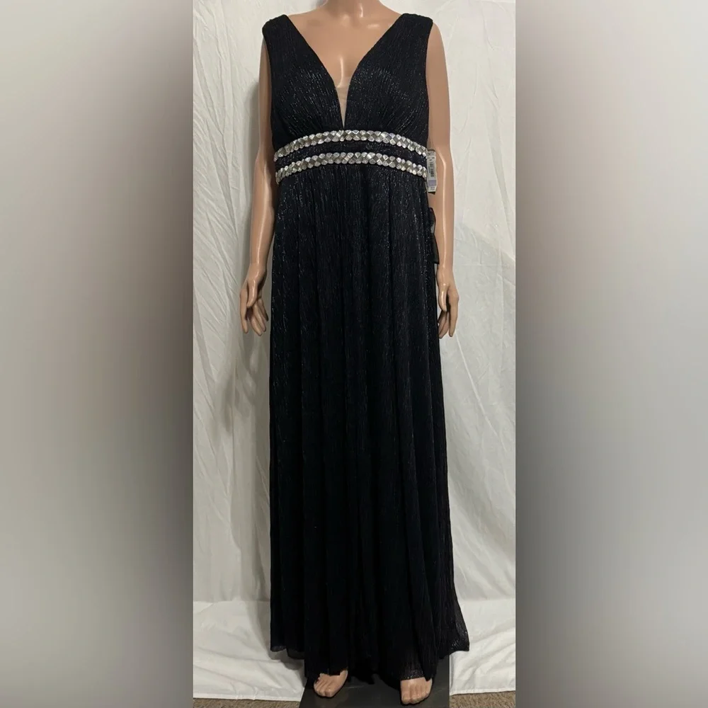 R & M Richard Plus Size Long Embellished Metallic Dress 3138 Size 18 - Picture 2 of 10